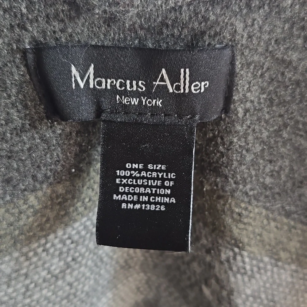 Marcus Adler Plaid Poncho Cozy Shawl Cape Gray Black Fringe Sz. O/S